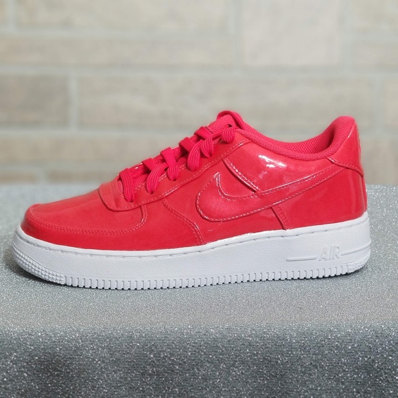 Nike Shoes - Nike Air Force 1 LV8 UV